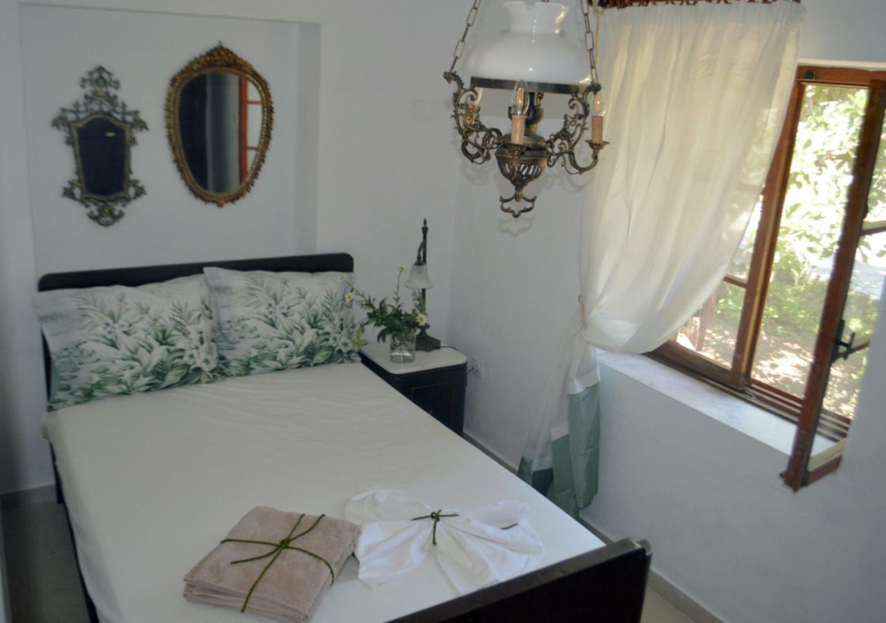 Santa Cruz Country Cottage Kallithea  Экстерьер фото